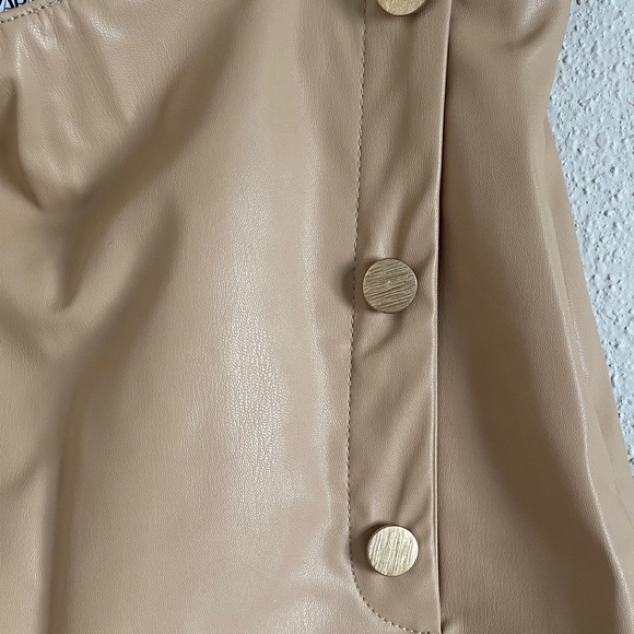 Zara Tan Mini Skort with Gold Buttons - Picture 6 of 6